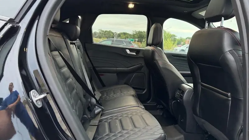 2023 Ford Escape ST-Line Elite