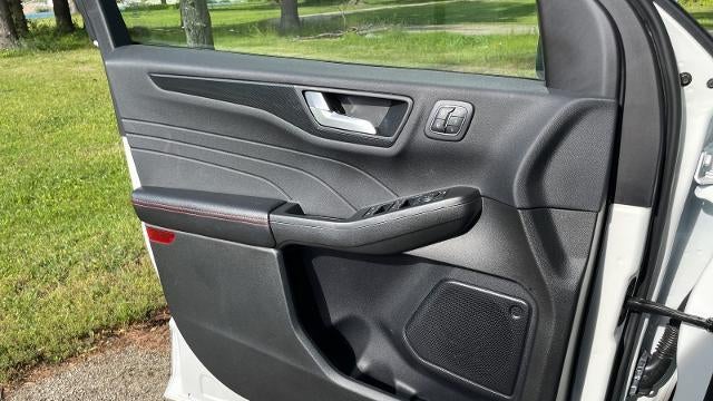2023 Ford Escape ST-Line Elite