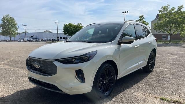 2023 Ford Escape ST-Line Elite