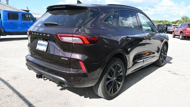 2023 Ford Escape ST-Line Elite