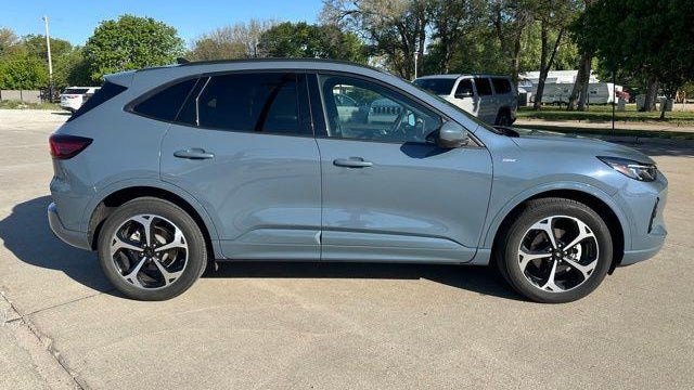 2023 Ford Escape ST-Line Elite