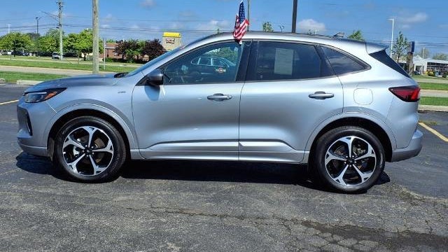 2023 Ford Escape ST-Line Elite