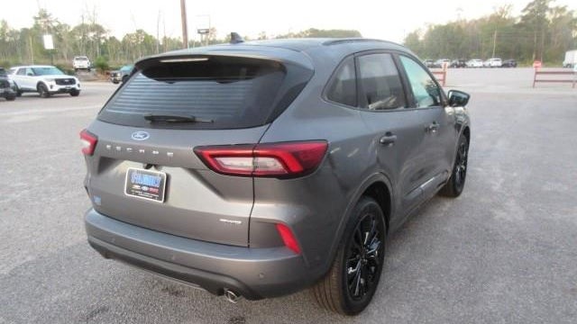 2024 Ford Escape ST-Line Elite