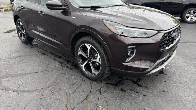 2023 Ford Escape ST-Line Elite