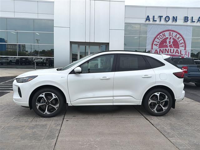 2025 Ford Escape - $32,968
