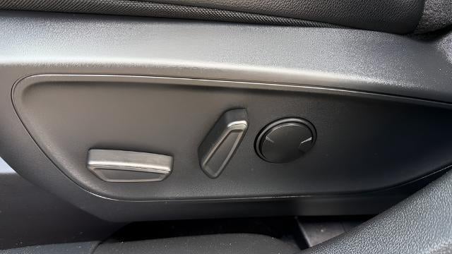 2025 Ford Escape ST-Line Elite