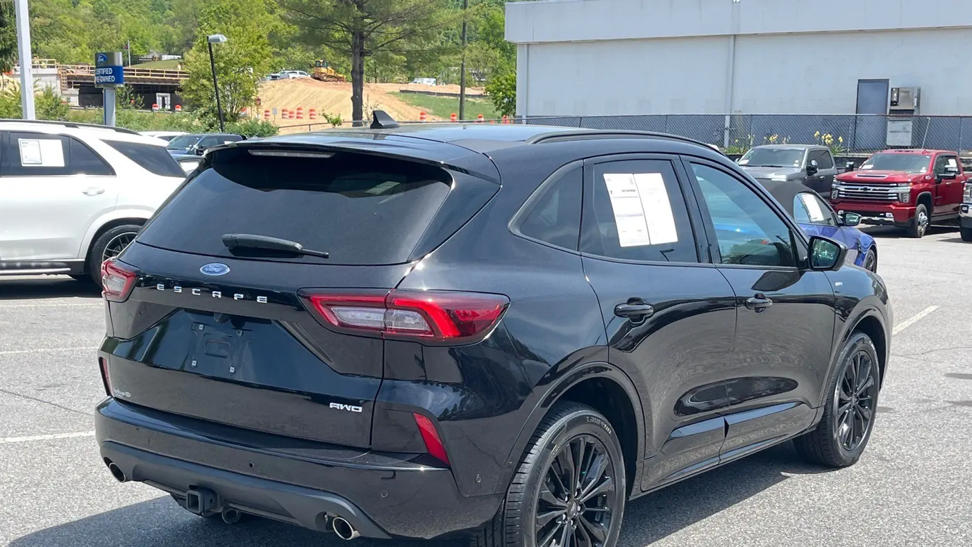 2023 Ford Escape ST-Line Elite
