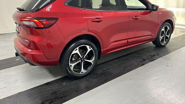 2023 Ford Escape ST-Line Elite