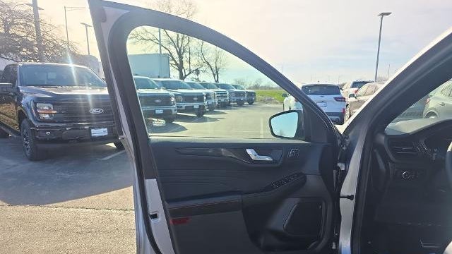 2023 Ford Escape ST-Line Elite