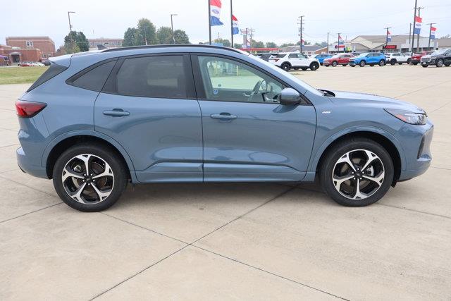 2025 Ford Escape - $34,990