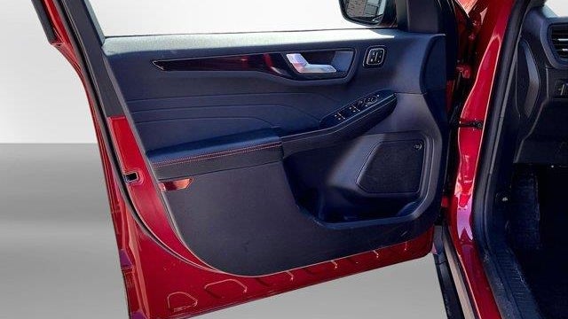 2026 Ford Escape ST-Line Elite