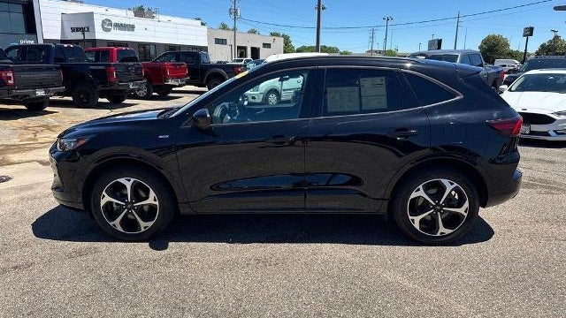 2025 Ford Escape ST-Line Elite