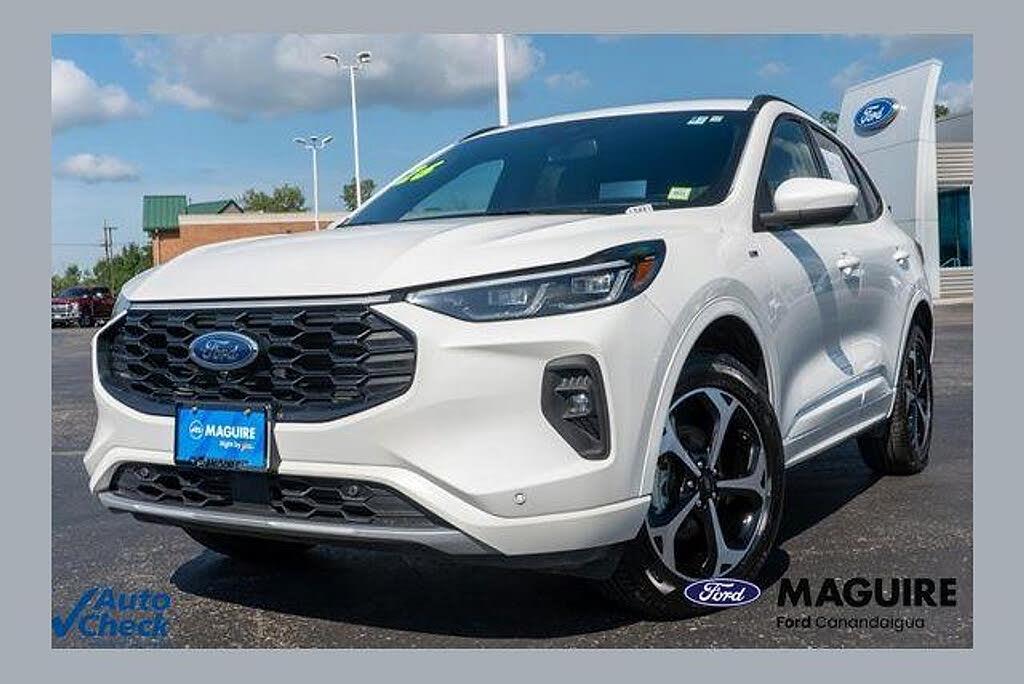 2026 Ford Escape - $34,325
