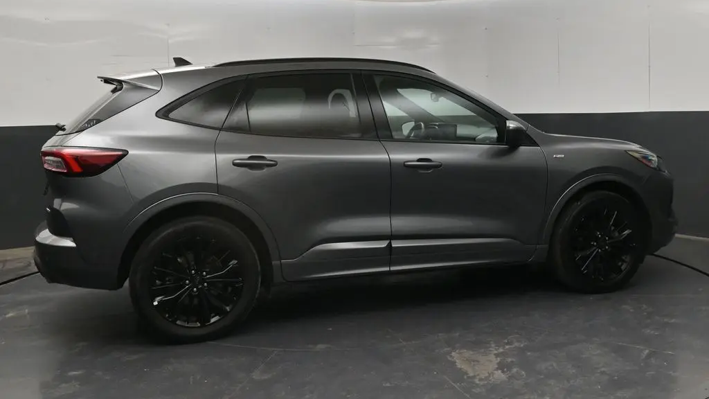 2023 Ford Escape ST-Line Elite