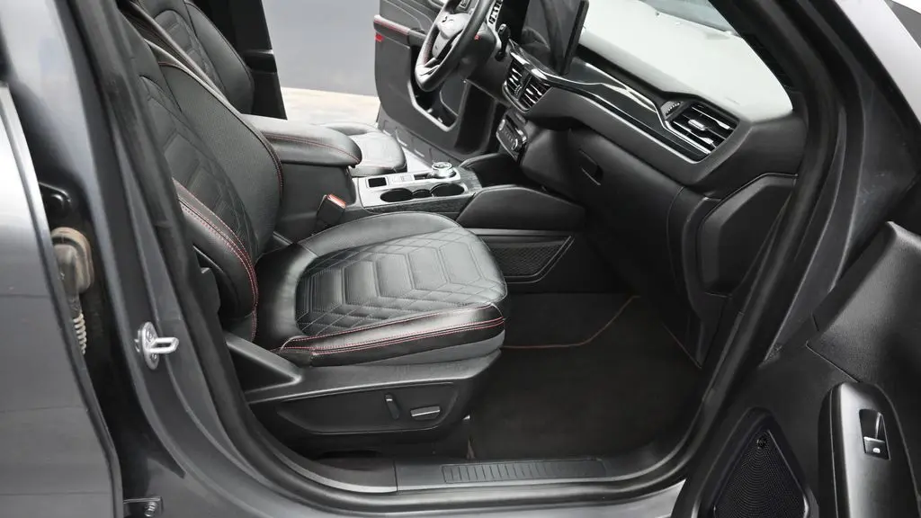 2023 Ford Escape ST-Line Elite