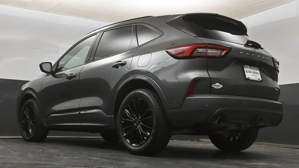 2023 Ford Escape ST-Line Elite