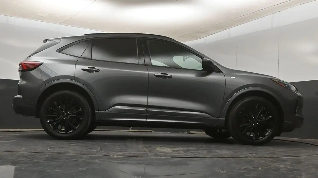 2023 Ford Escape ST-Line Elite