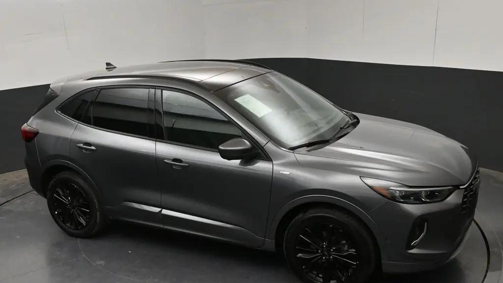2023 Ford Escape ST-Line Elite