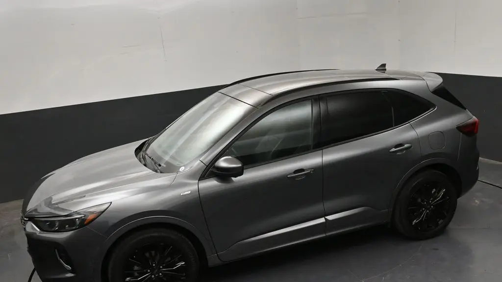 2023 Ford Escape ST-Line Elite