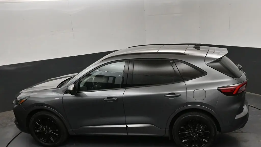 2023 Ford Escape ST-Line Elite