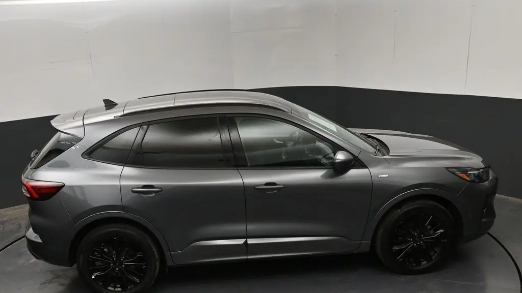 2023 Ford Escape ST-Line Elite