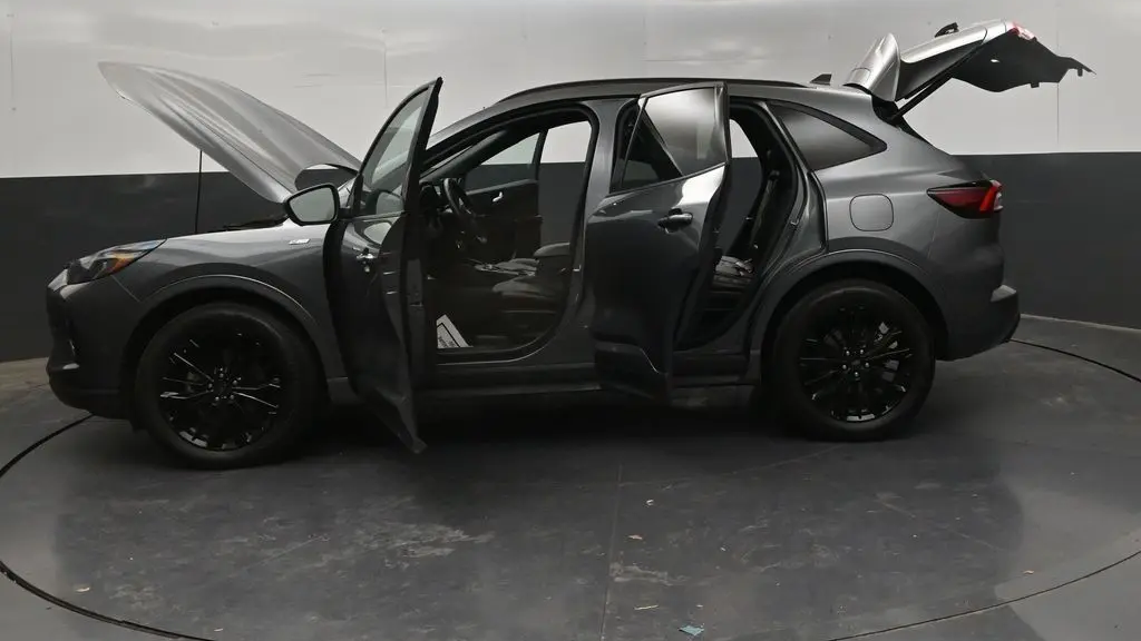 2023 Ford Escape ST-Line Elite