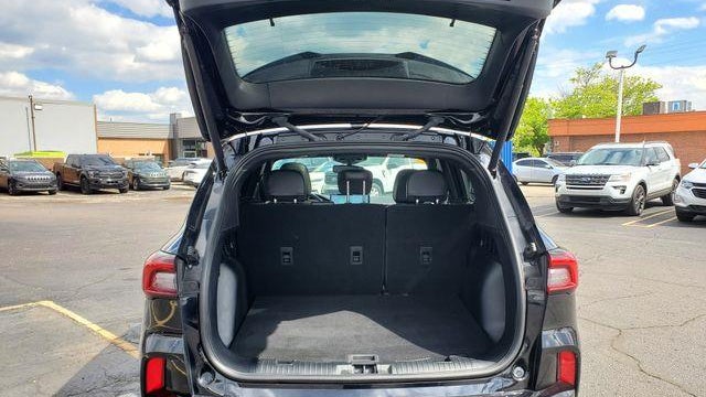 2024 Ford Escape ST-Line Elite