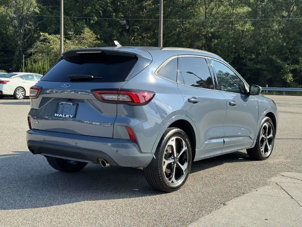 2023 Ford Escape - $18,799