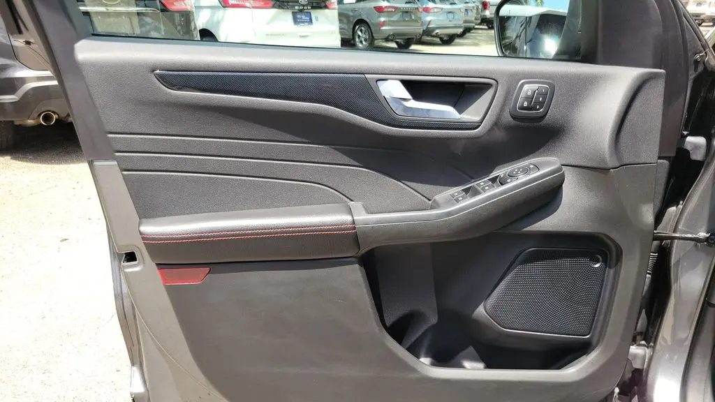 2023 Ford Escape Hybrid ST-Line Elite