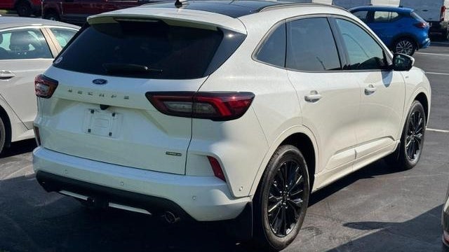 2024 Ford Escape Hybrid ST-Line Elite
