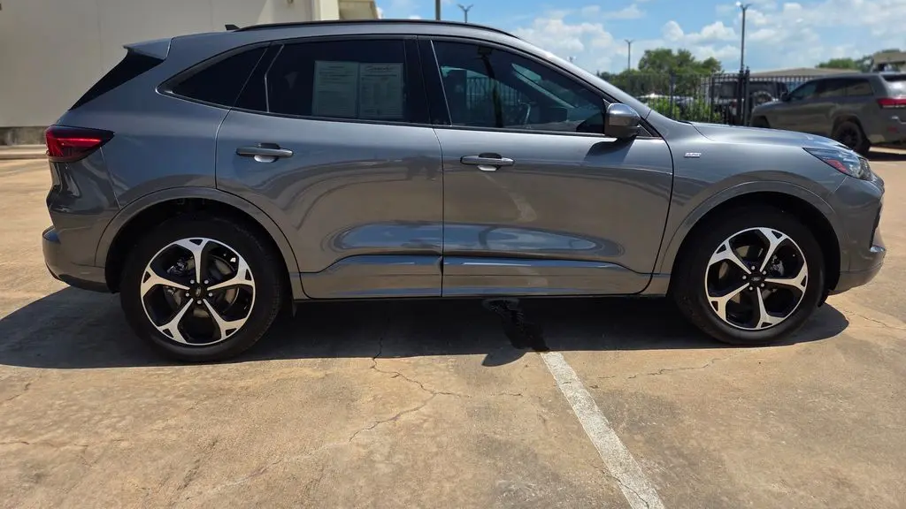 2024 Ford Escape Hybrid ST-Line Elite