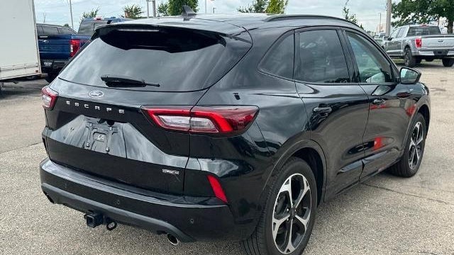 2025 Ford Escape Hybrid ST-Line Elite