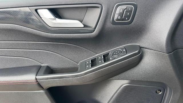2025 Ford Escape Hybrid ST-Line Elite
