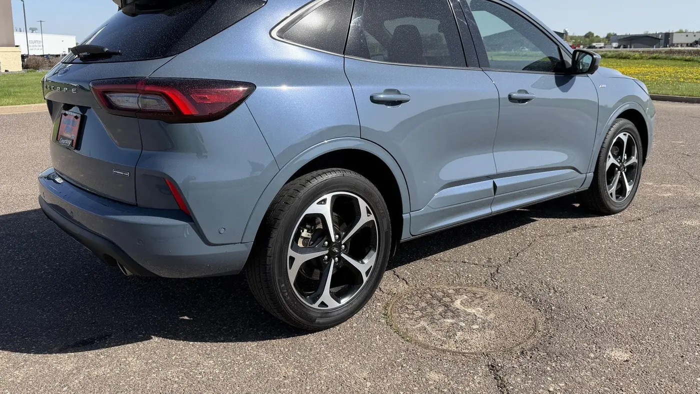 2023 Ford Escape Hybrid ST-Line Elite