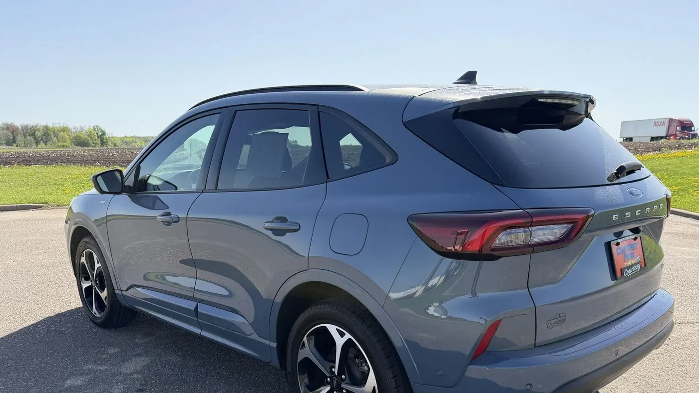 2023 Ford Escape Hybrid ST-Line Elite