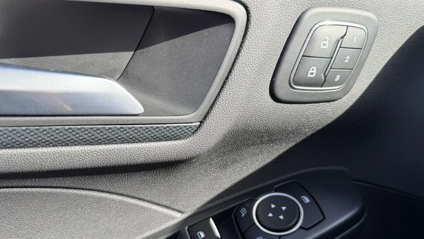 2023 Ford Escape Hybrid ST-Line Elite