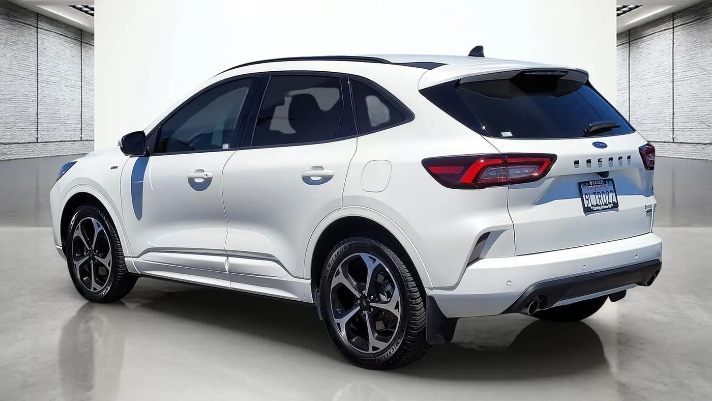 2023 Ford Escape Hybrid ST-Line Elite