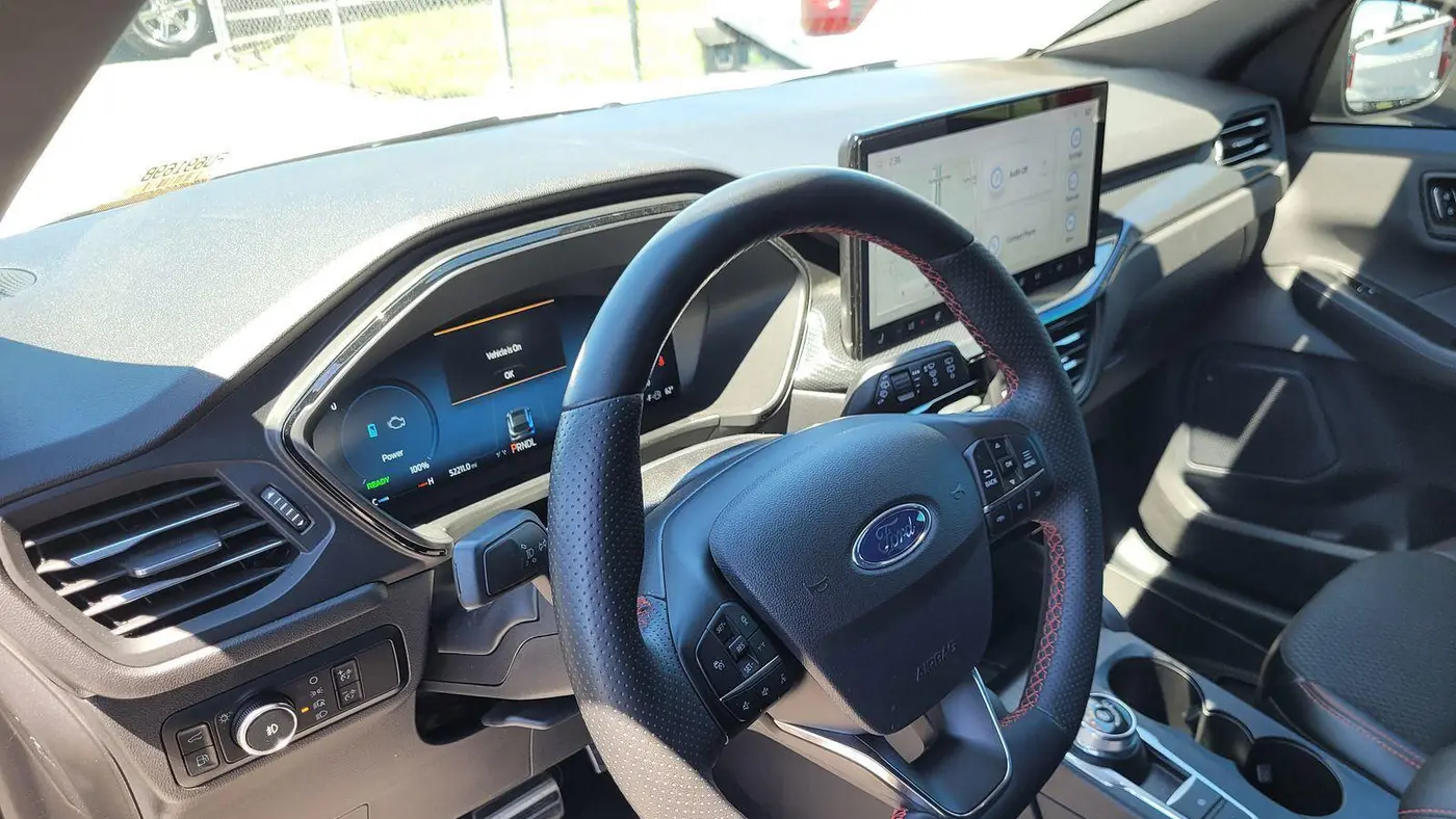 2023 Ford Escape Hybrid ST-Line Elite