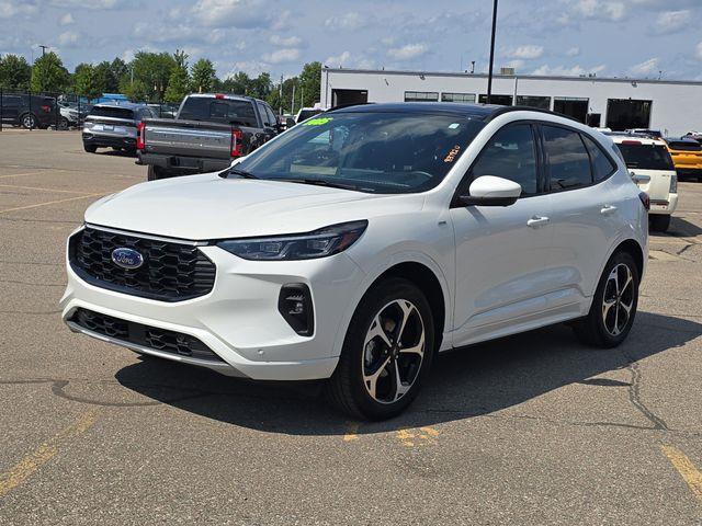2025 Ford Escape Hybrid ST-Line Elite — photo 1 of 24