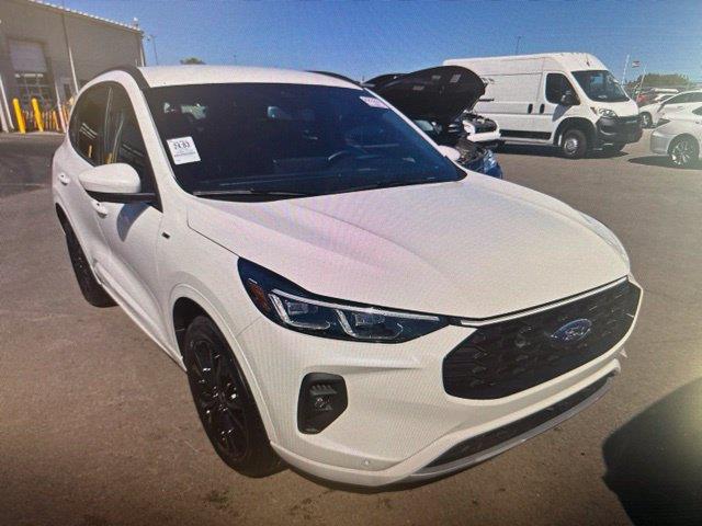 2025 Ford Escape - $32,007