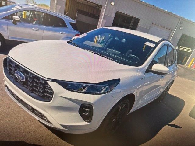 2025 Ford Escape - $32,007