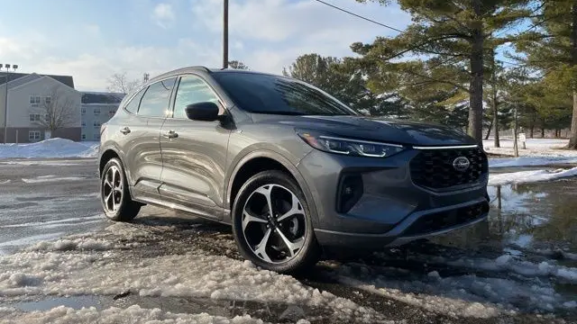 2025 Ford Escape Hybrid ST-Line Elite