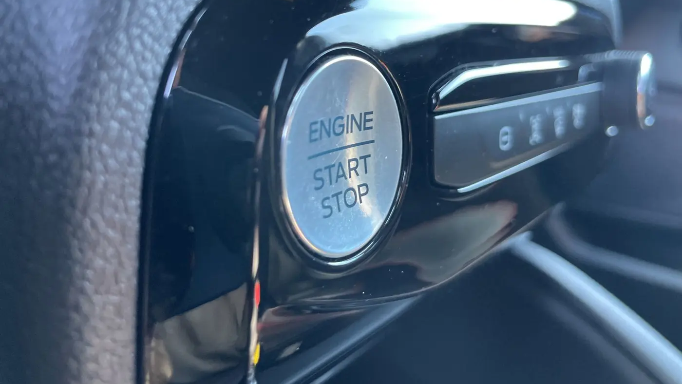 2025 Ford Escape Hybrid ST-Line Elite