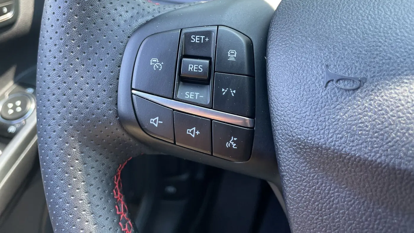 2025 Ford Escape Hybrid ST-Line Elite