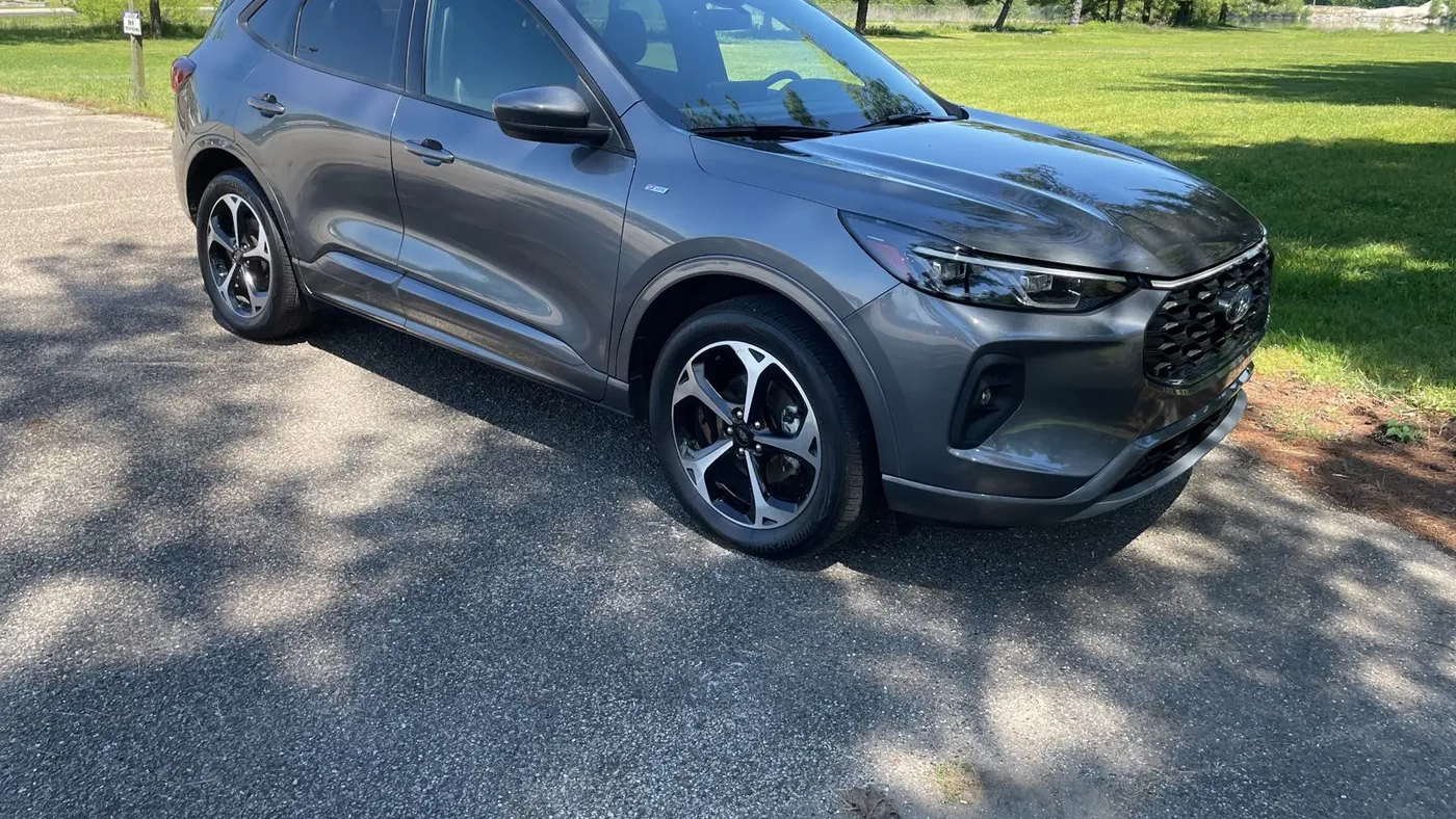 2025 Ford Escape Hybrid ST-Line Elite