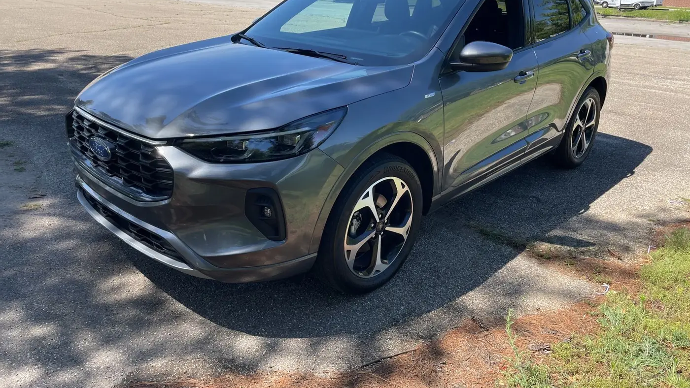 2025 Ford Escape Hybrid ST-Line Elite
