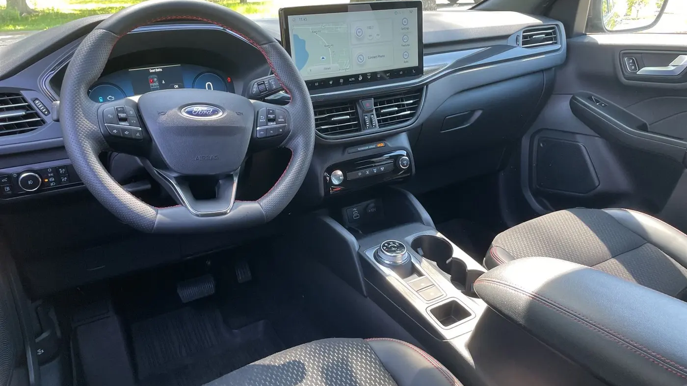 2025 Ford Escape Hybrid ST-Line Elite