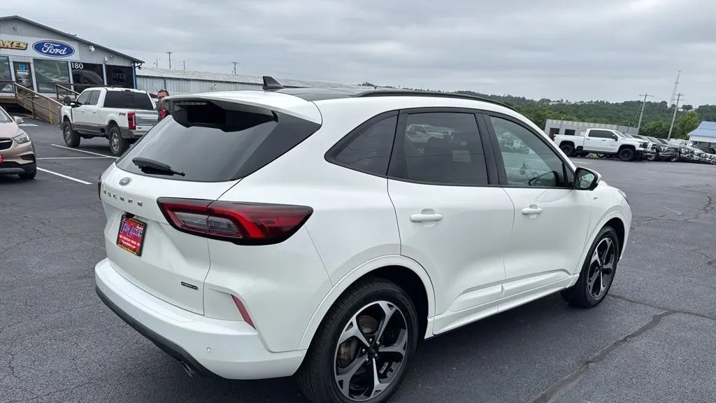 2025 Ford Escape Hybrid ST-Line Elite