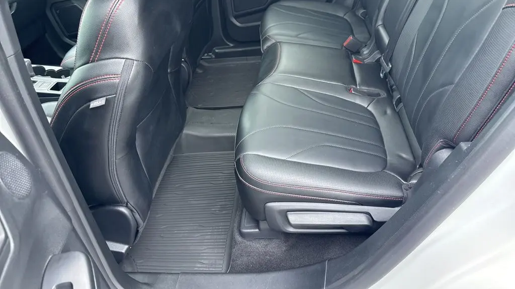 2025 Ford Escape Hybrid ST-Line Elite