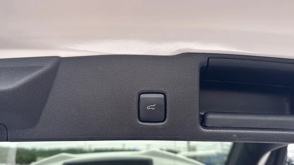 2025 Ford Escape Hybrid ST-Line Elite